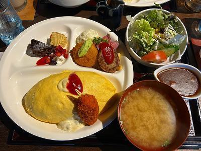 かわのほとり.jpg